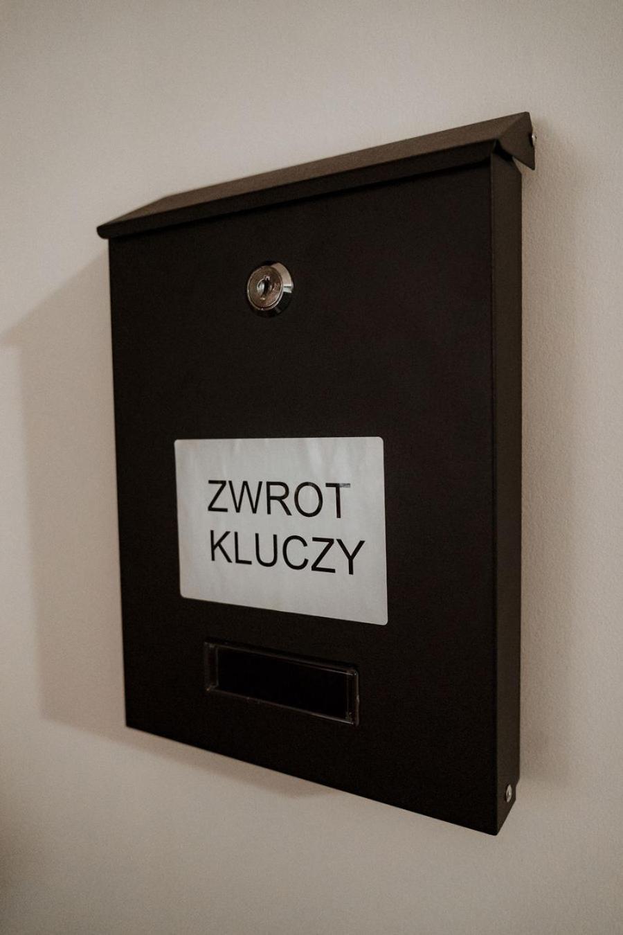 Noclegi Przy Stacji Nowy Dwór Mazowiecki المظهر الخارجي الصورة